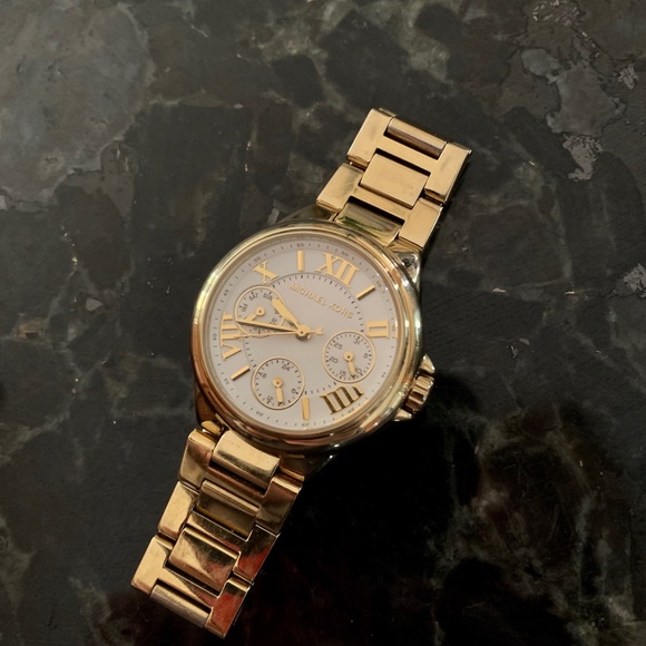 MK gold watch - Picture 2 of 6